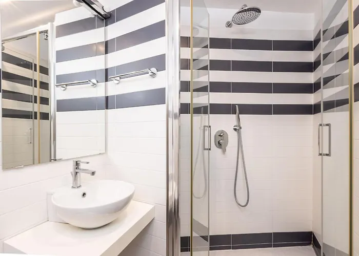 With Pool And Amazing Views فيلة سورينتو