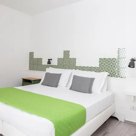 With Pool And Amazing Views Sorrento